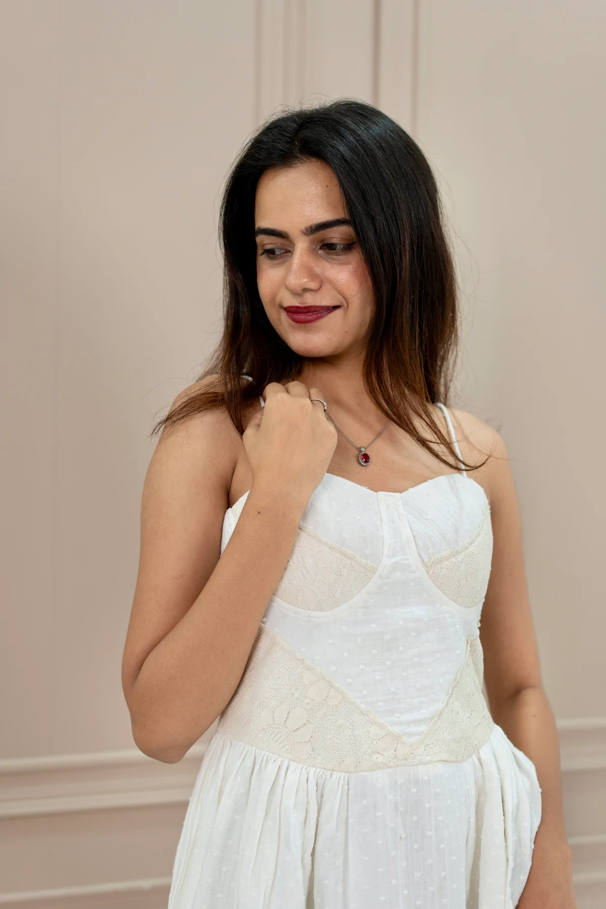 Venmai Oviyam